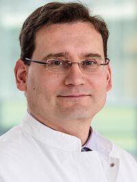 Doctor Urologist Šimon